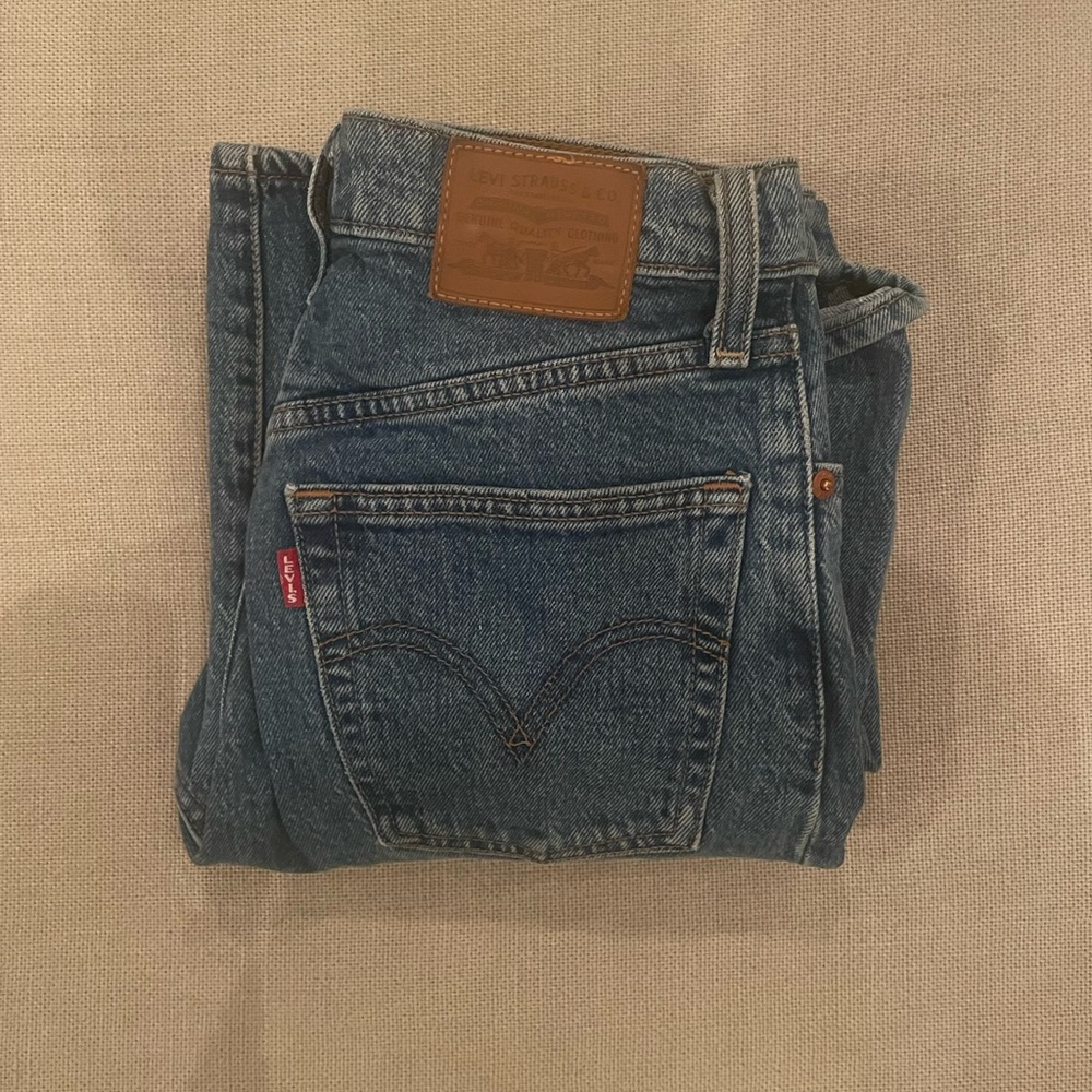Levi’s // The Ribcage High Rise Jeans - Picture 2 of 5